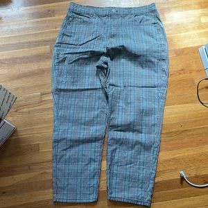 AE Mom Jean plaid pants 16 short